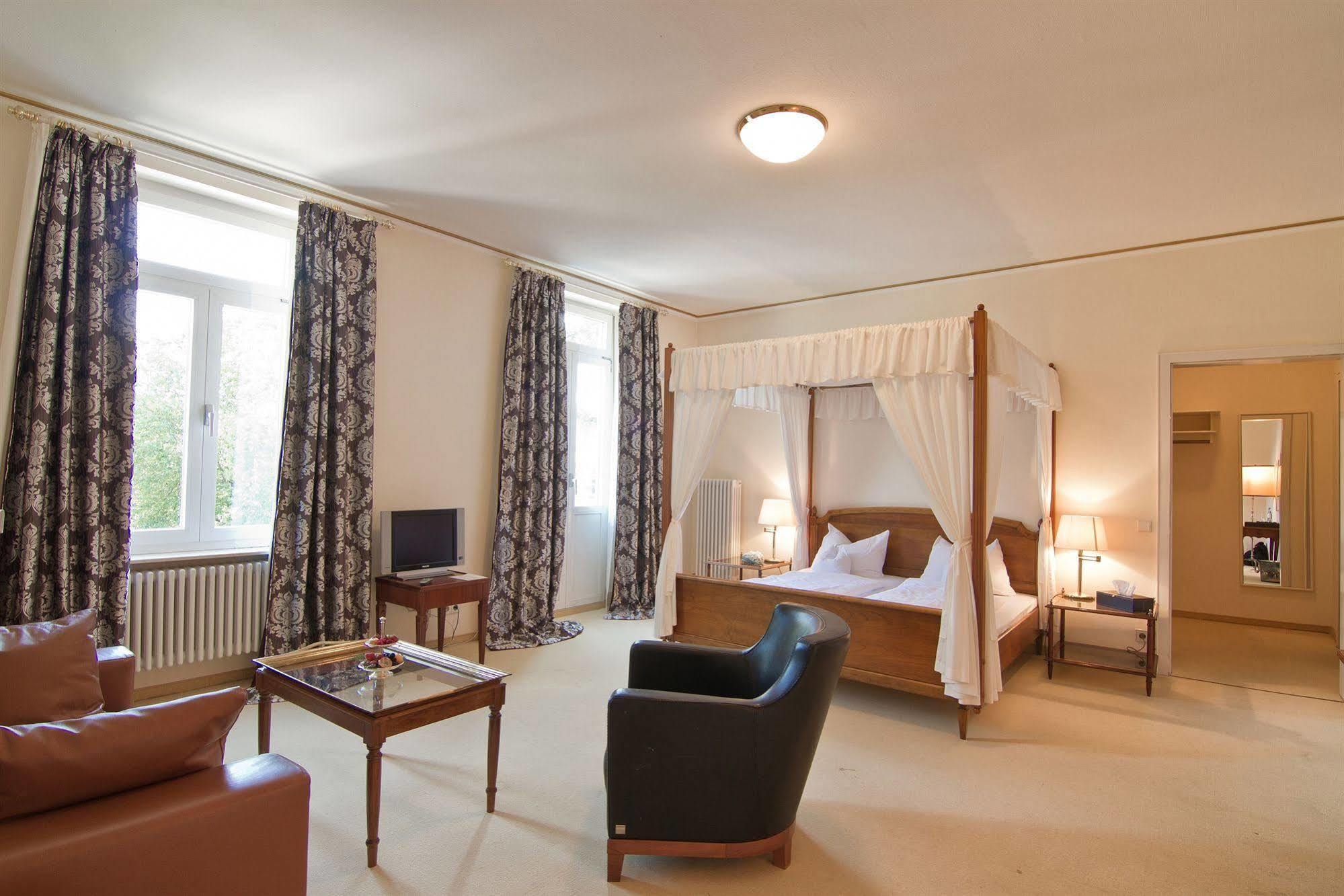 Hotel Romerbad Badenweiler Bagian luar foto