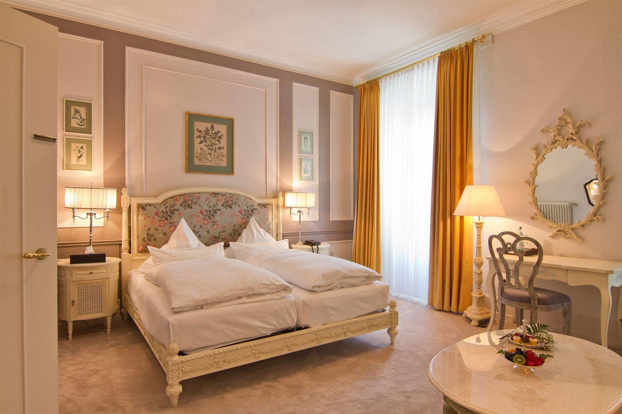 Hotel Romerbad Badenweiler Bagian luar foto